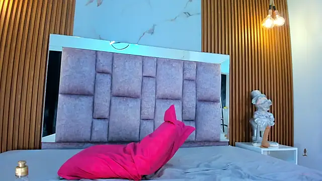 Snapshot of _Brihan chatting on December 22, 1:34 am Brihan online show from December 22, 1:34 am