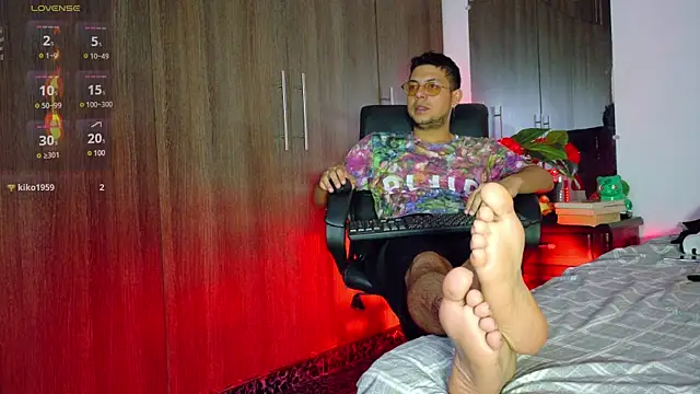 Snapshot of Nymphobuddies chatting on January 26, 10:46 pm Nymphobuddies online show from January 26, 10:46 pm