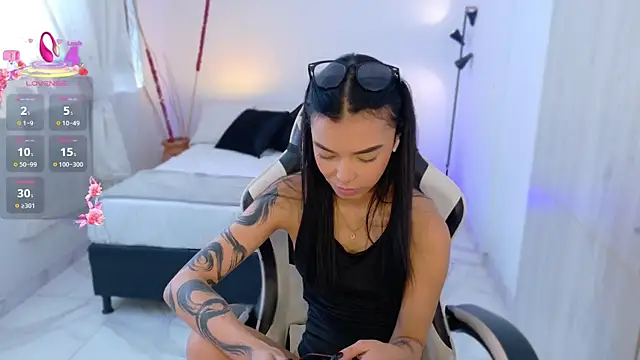 AnabelWolf online show from October 22, 2:17 pm