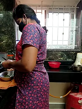 Tamil Shalini Lustyy online show from February 12, 1:33 am