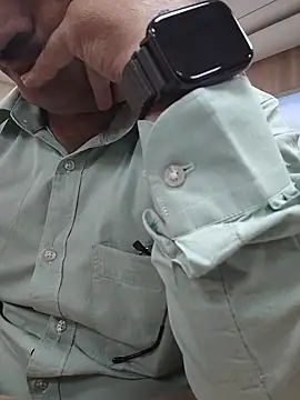 samee00721 online show from April 10, 9:14 am