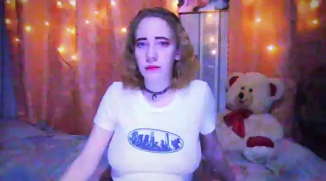 Snapshot of MelxMellie chatting on December 24, 6:28 pm MelxMellie online show from December 24, 6:28 pm