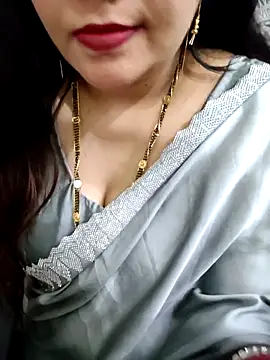 Snapshot of Mayuri77 chatting on March 17, 7:44 am Mayuri77 online show from March 17, 7:44 am