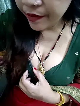 Snapshot of Mayuri77 chatting on May 6, 9:47 am Mayuri77 online show from May 6, 9:47 am