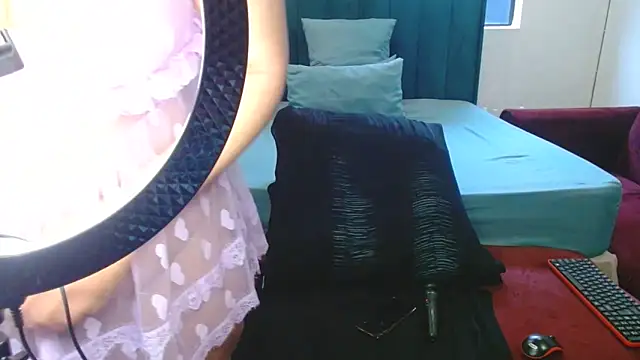 LolaTwerksXX online show from June 21, 9:56 am