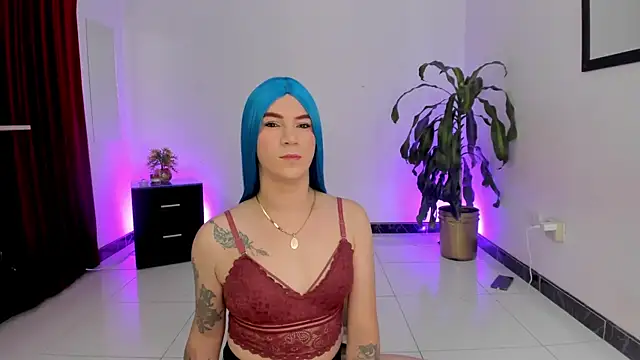 Snapshot of malybu_ chatting on June 7, 12:48 am malybu online show from June 7, 12:48 am