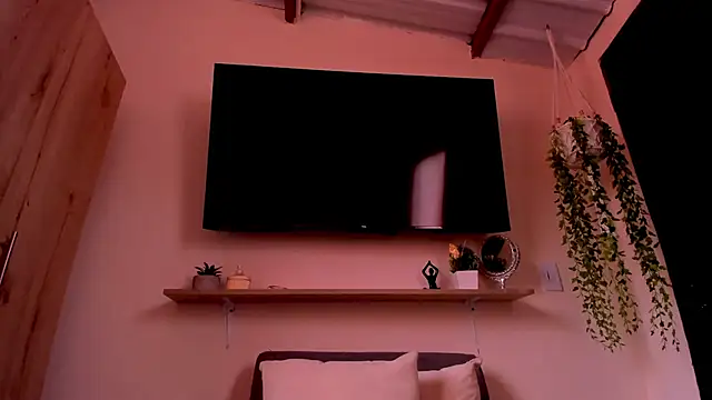 sofiaVelez01 online show from April 29, 4:11 pm