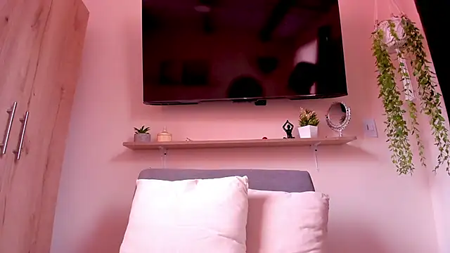 sofiaVelez01 online show from May 16, 4:17 pm