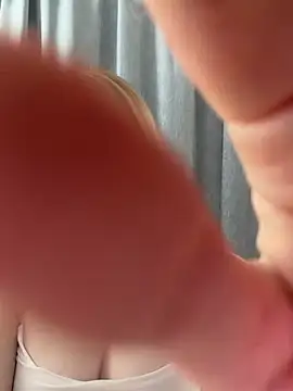 Snapshot of CaseyCumFace chatting on May 8, 8:36 pm CaseyCumFace online show from May 8, 8:36 pm