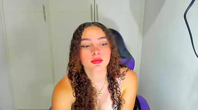 Lily anal squirt  online show from December 12, 7:59 pm