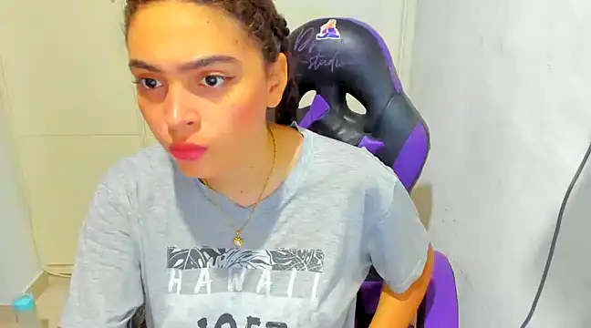 Lily anal squirt  online show from December 16, 6:49 pm