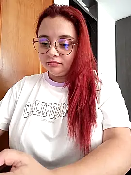 Snapshot of CURVY-HORNY chatting on February 26, 5:39 pm CURVY-HORNY online show from February 26, 5:39 pm