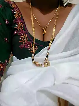 Cute-chinny online show from January 18, 5:37 pm