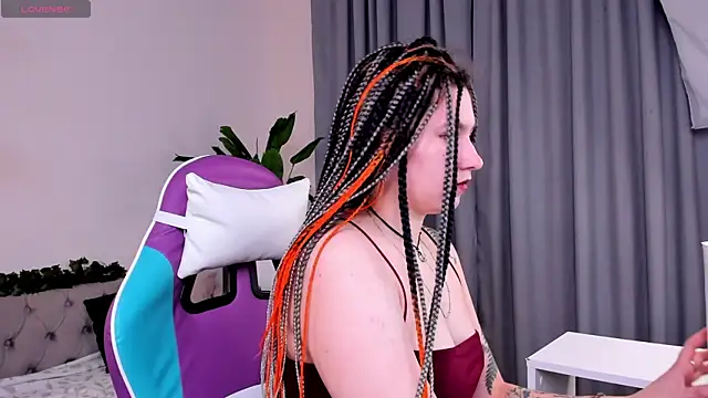 Snapshot of Bonni_Meiz chatting on February 6, 3:11 am Bonni Meiz online show from February 6, 3:11 am