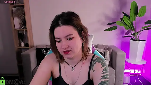 Snapshot of Bonni_Meiz chatting on February 19, 3:13 am Bonni Meiz online show from February 19, 3:13 am