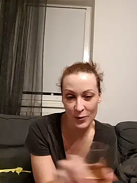 Snapshot of IsabellaLuiXXX chatting on December 11, 5:04 pm IsabellaLuiXXX online show from December 11, 5:04 pm