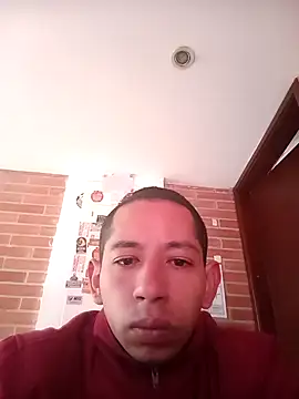 Snapshot of miguelo92 chatting on March 3, 1:06 pm miguelo92 online show from March 3, 1:06 pm