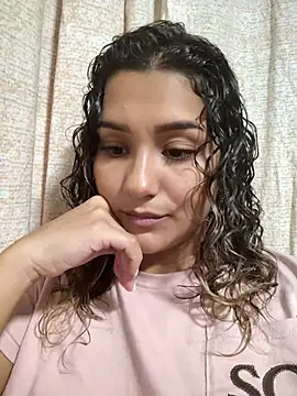 Snapshot of BrendaGirs chatting on February 4, 2:50 am BrendaGirs online show from February 4, 2:50 am