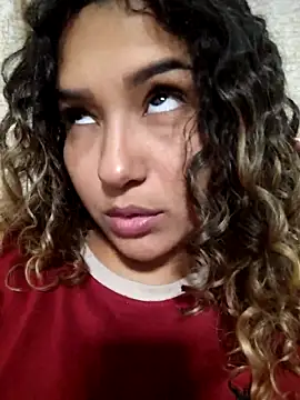 Snapshot of BrendaGirs chatting on February 9, 2:37 am BrendaGirs online show from February 9, 2:37 am