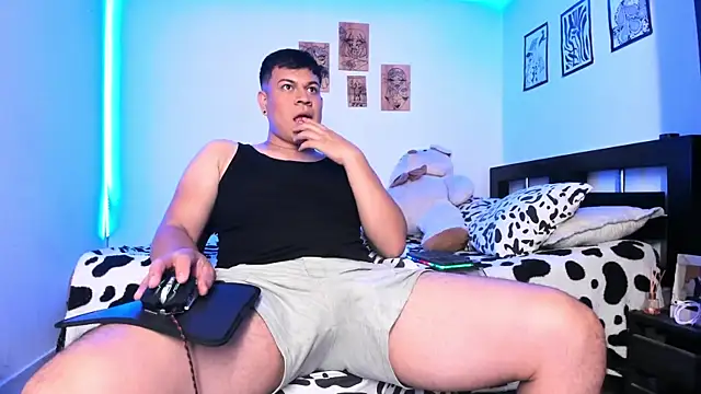 Nicolaskoling online show from December 14, 2:01 am