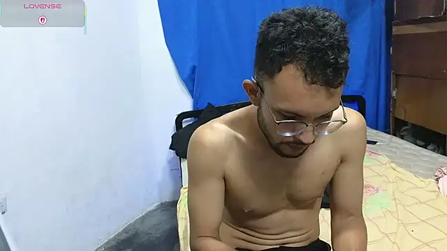 YuKinaHentaiI online show from October 8, 12:30 am