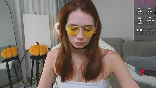 Misty Rose online show from October 9, 2:26 pm