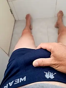 Snapshot of paubabando_ chatting on February 8, 10:29 am paubabando online show from February 8, 10:29 am