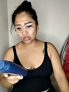 ineliveca online show from January 29, 5:24 pm