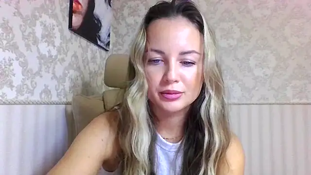 Snapshot of jennifer838 chatting on October 31, 6:20 pm jennifer838 online show from October 31, 6:20 pm