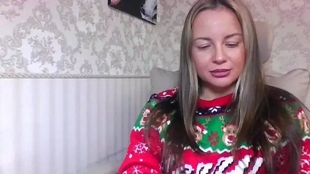 Snapshot of jennifer838 chatting on December 22, 8:11 am jennifer838 online show from December 22, 8:11 am