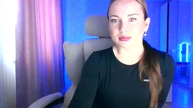 Snapshot of jennifer838 chatting on February 10, 1:04 pm jennifer838 online show from February 10, 1:04 pm