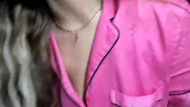 Snapshot of jennifer838 chatting on April 20, 8:39 am jennifer838 online show from April 20, 8:39 am
