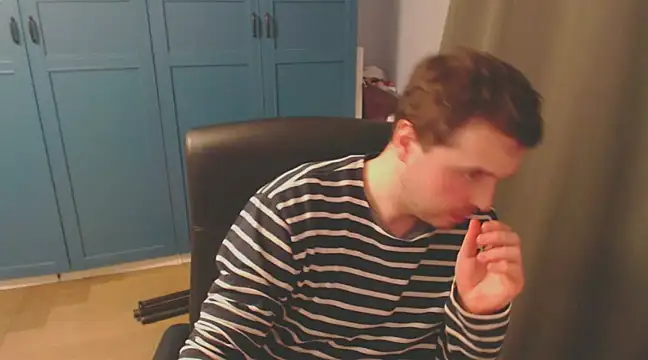 CuteMan33 online show from December 16, 2:25 am