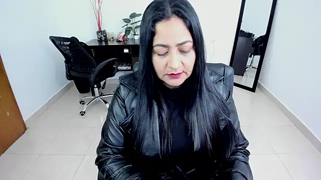 Adele Sweett online show from March 15, 11:51 am