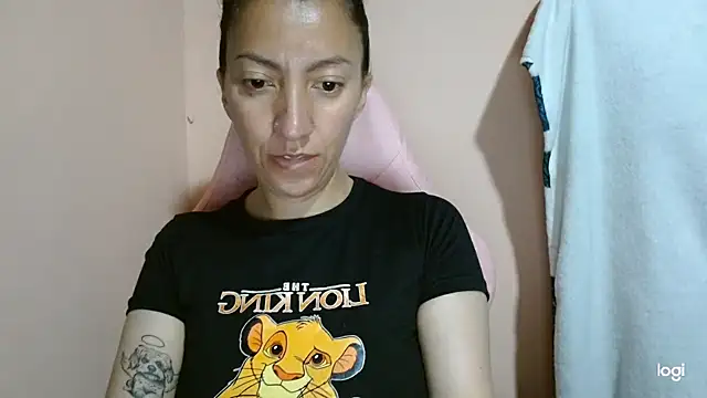 Snapshot of kaybabyhot chatting on April 4, 12:20 am kaybabyhot online show from April 4, 12:20 am
