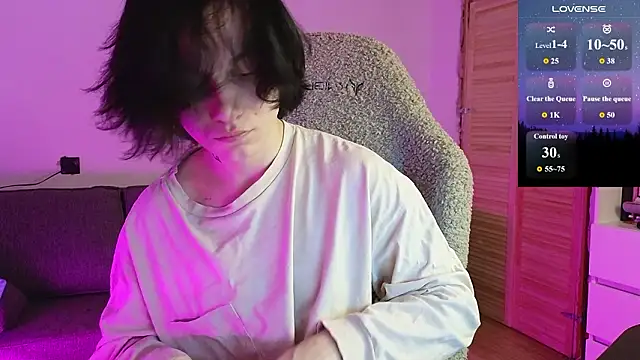 esajukyy online show from February 15, 4:14 pm