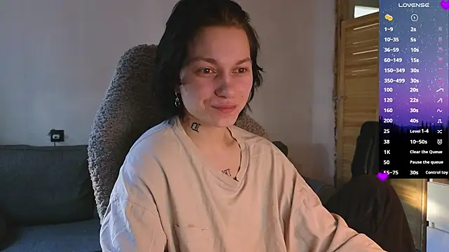 esajukyy online show from April 8, 1:05 am