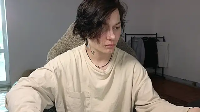 Snapshot of esajukyy chatting on July 9, 2:21 pm esajukyy online show from July 9, 2:21 pm