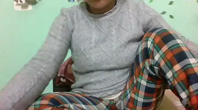 Snapshot of RupaSharma chatting on February 1, 3:07 pm RupaSharma online show from February 1, 3:07 pm