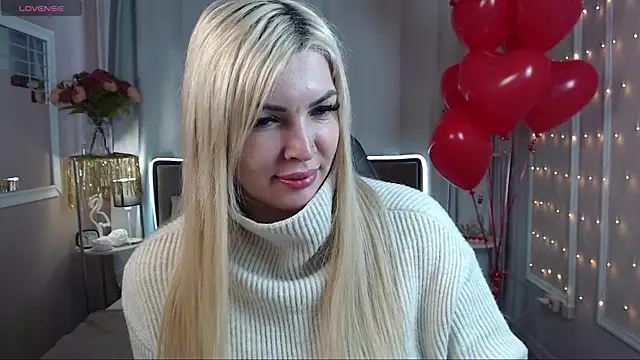 Snapshot of lissa_voxx chatting on February 14, 6:45 am lissa voxx online show from February 14, 6:45 am