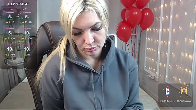 Snapshot of lissa_voxx chatting on February 15, 10:33 am lissa voxx online show from February 15, 10:33 am