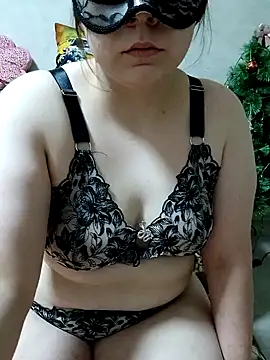 Snapshot of Miranda_Nancy chatting on December 18, 12:29 pm Miranda Nancy online show from December 18, 12:29 pm