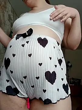 Snapshot of Miranda_Nancy chatting on September 22, 8:27 am Miranda Nancy online show from September 22, 8:27 am