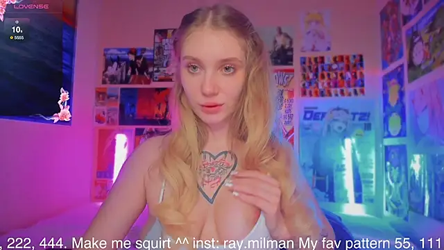 Snapshot of AliceMilman chatting on March 18, 3:21 pm AliceMilman online show from March 18, 3:21 pm