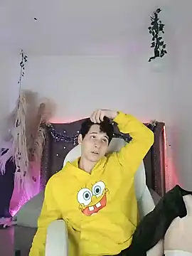 Snapshot of JustinMiller__ chatting on December 20, 8:38 am JustinMiller online show from December 20, 8:38 am