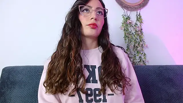 Snapshot of Kendal_Mosk chatting on February 4, 11:20 pm Kendal Mosk online show from February 4, 11:20 pm