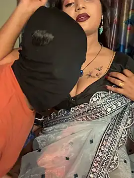 Snapshot of ascuple chatting on April 1, 5:54 pm ascuple online show from April 1, 5:54 pm