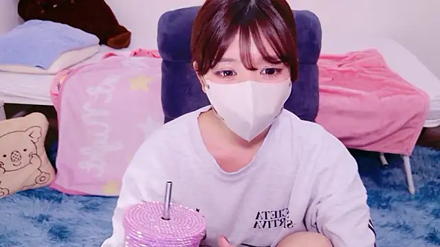 Snapshot of Runarunapi chatting on March 2, 12:12 pm Runarunapi online show from March 2, 12:12 pm