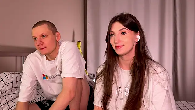 eternal dream  online show from December 9, 9:05 pm