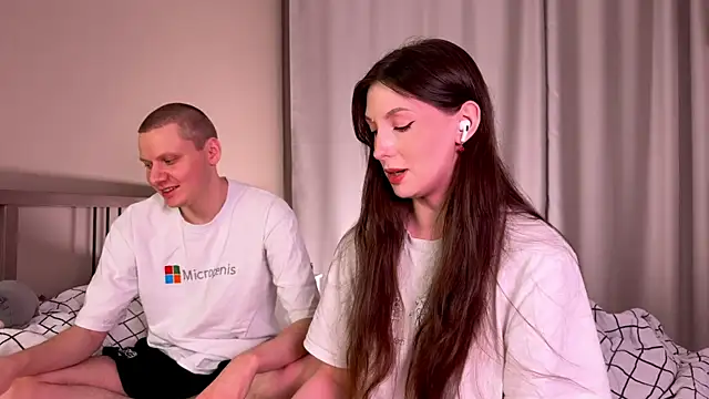 Snapshot of eternal_dream_ chatting on December 10, 5:44 pm eternal dream online show from December 10, 5:44 pm